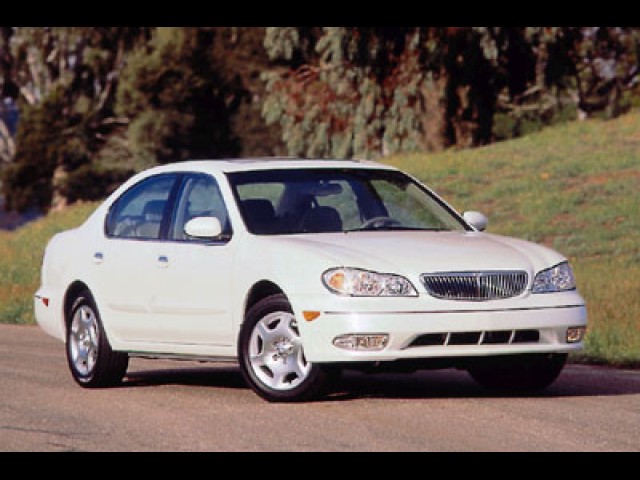2000 INFINITI I30 BASE 4D SEDAN
